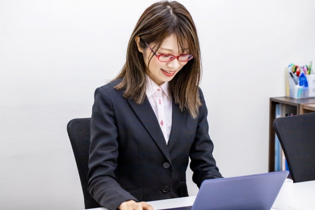 23475102 s - シングルマザーに必要な月々の生活費はいくら？内訳を紹介！